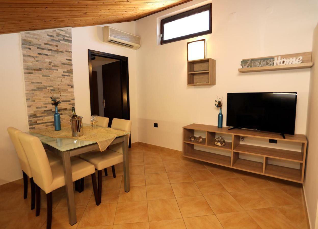 Apartment Leona Pula Zewnętrze zdjęcie